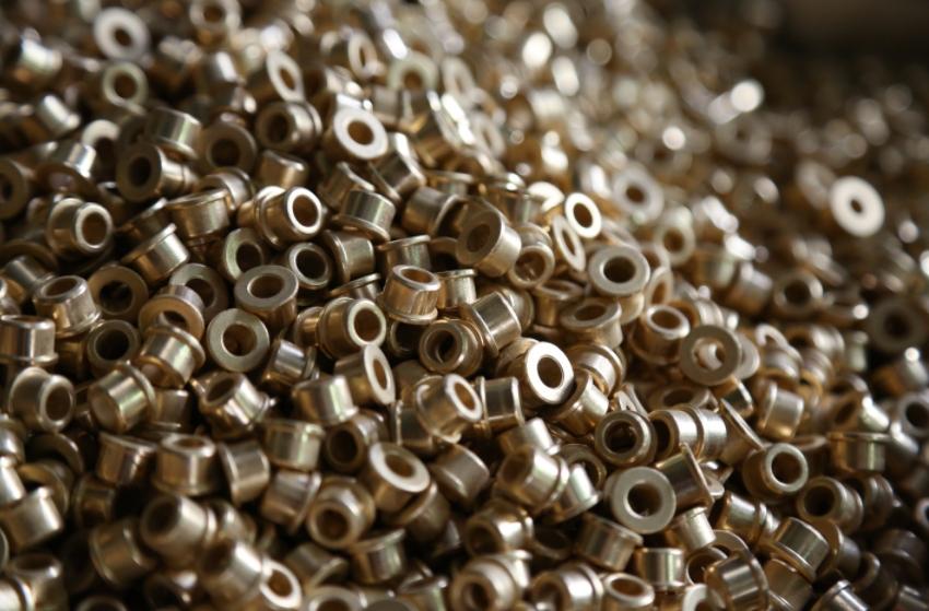 Powder metallurgy pressing process